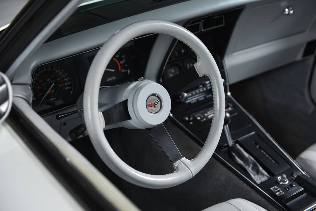 1982 Chevrolet Corvette — photo 20