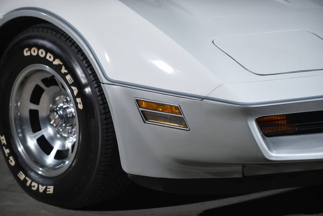 1982 Chevrolet Corvette — photo 6