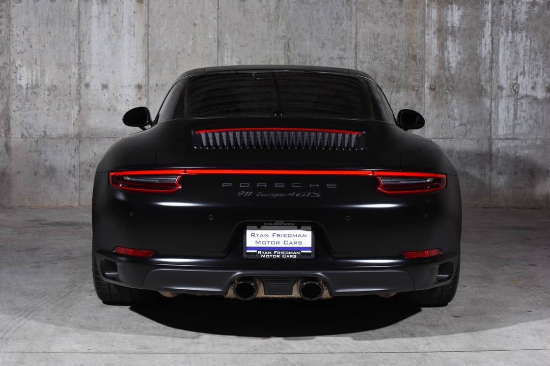 2019 Porsche 911 Targa 4 GTS — photo 12