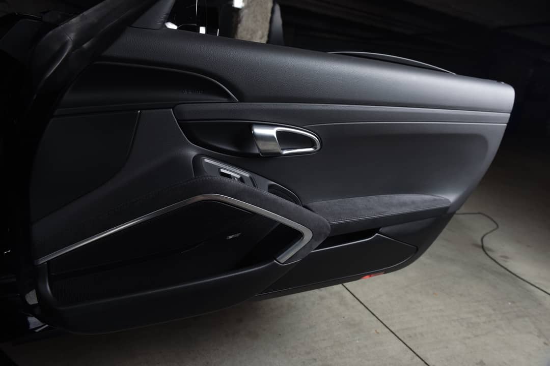 2019 Porsche 911 Targa 4 GTS — photo 28