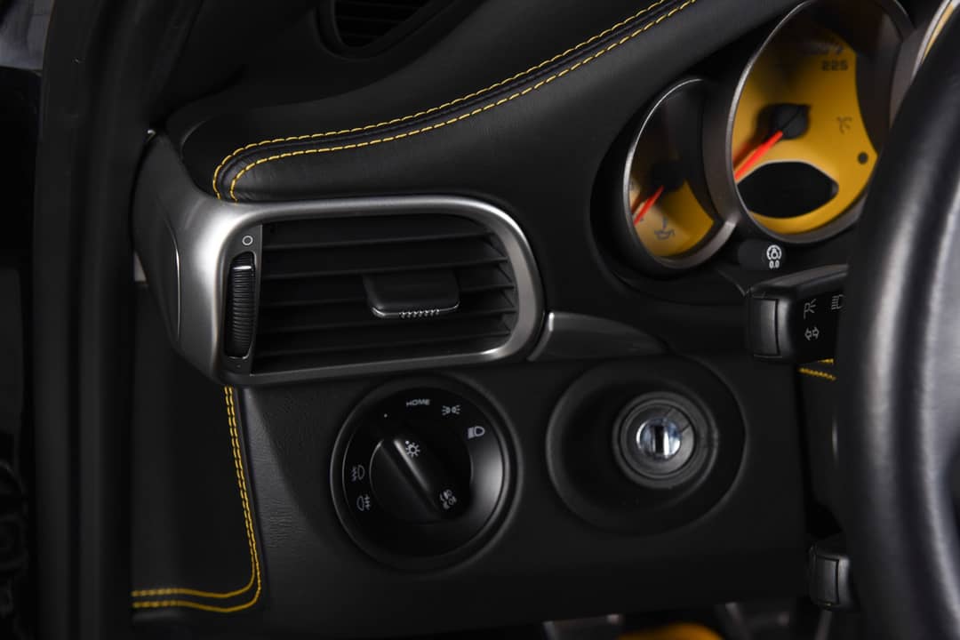 2009 Porsche 911 Turbo — photo 25