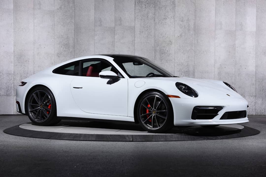 2024 Porsche 911 Carrera S — photo 2
