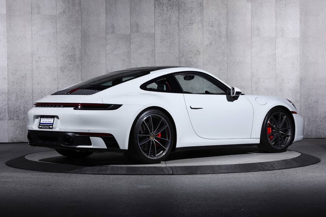 2024 Porsche 911 Carrera S — photo 3