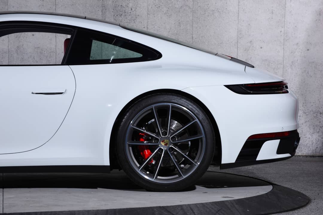 2024 Porsche 911 Carrera S — photo 32