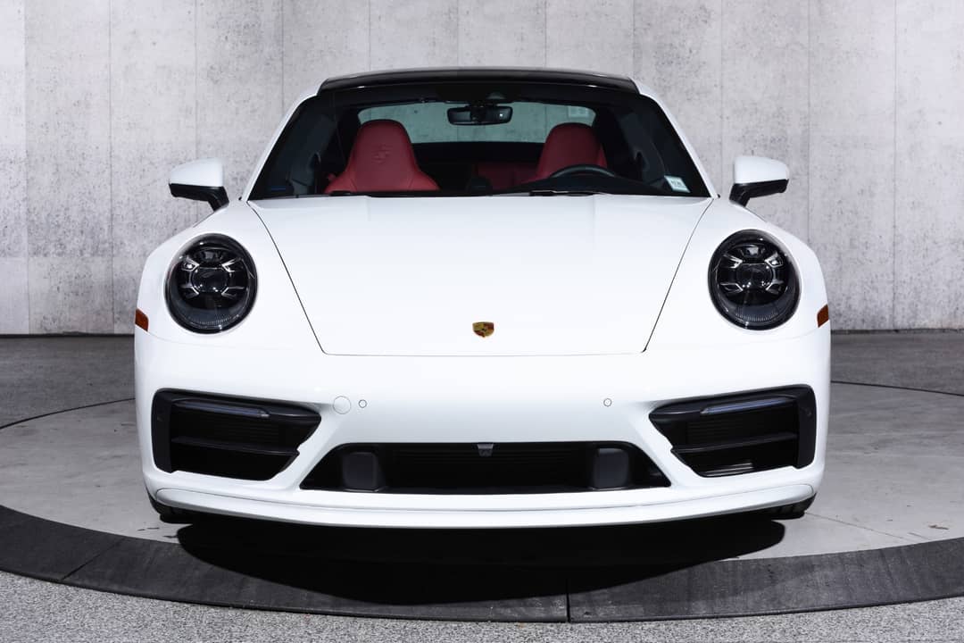 2024 Porsche 911 Carrera S — photo 8