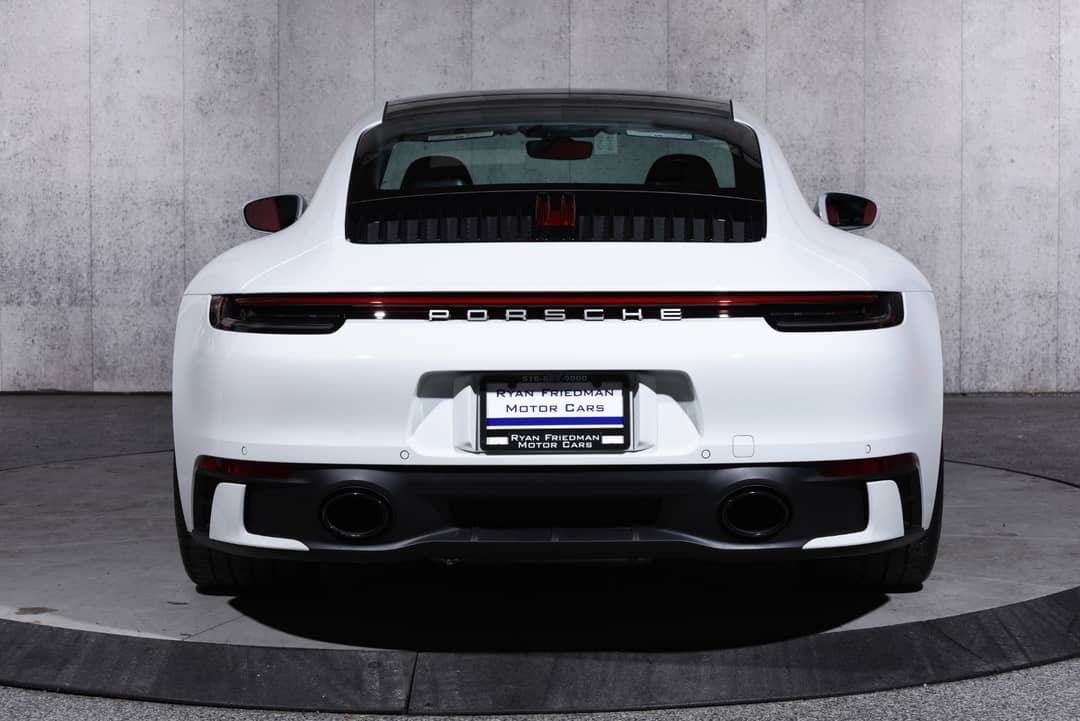 2024 Porsche 911 Carrera S — photo 9