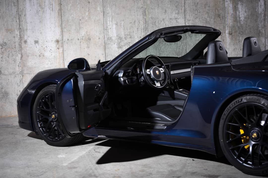 2016 Porsche 911 Carrera GTS — photo 14