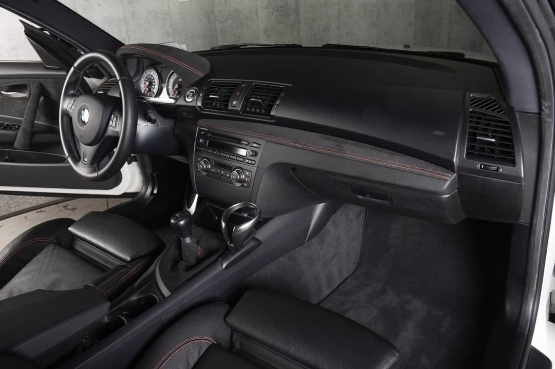 2011 BMW 1 Series M — photo 13