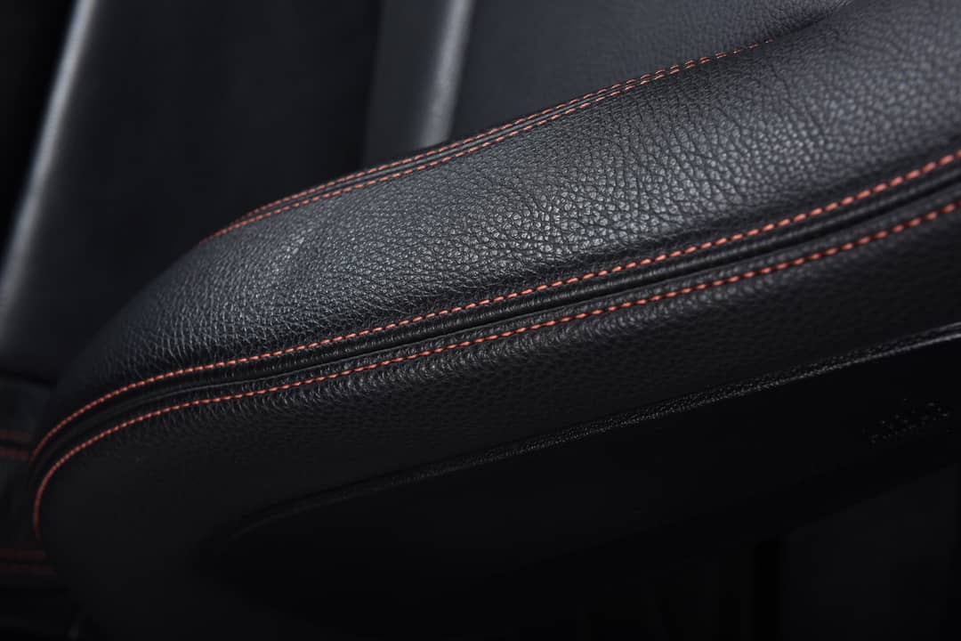 2011 BMW 1 Series M — photo 16