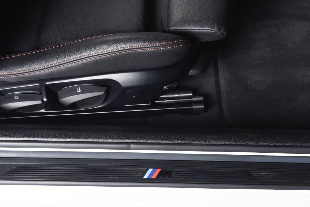 2011 BMW 1 Series M — photo 20