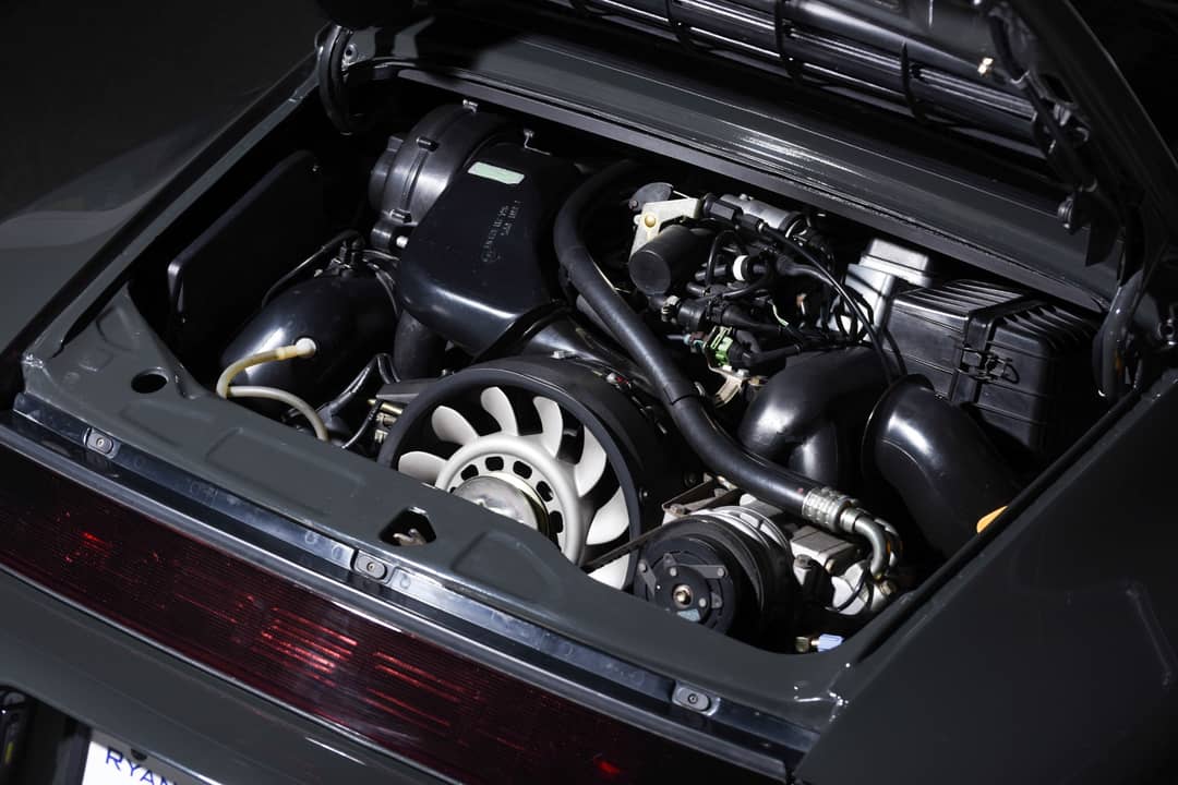 1992 Porsche 911 Carrera 2 — photo 22