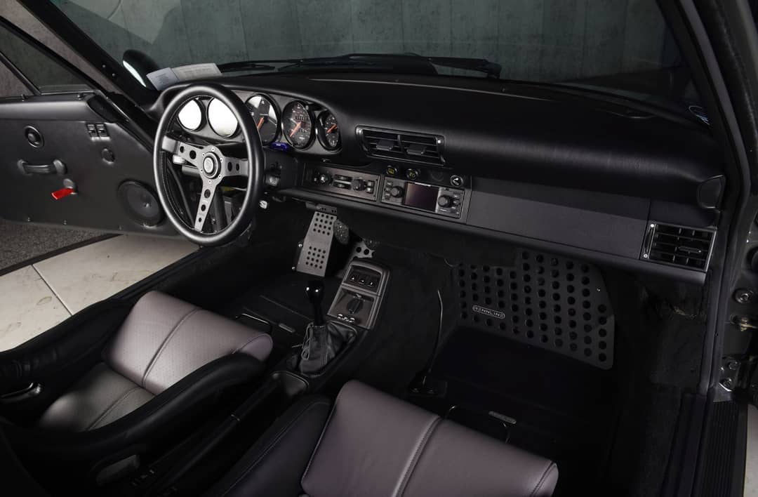 1992 Porsche 911 Carrera 2 — photo 8