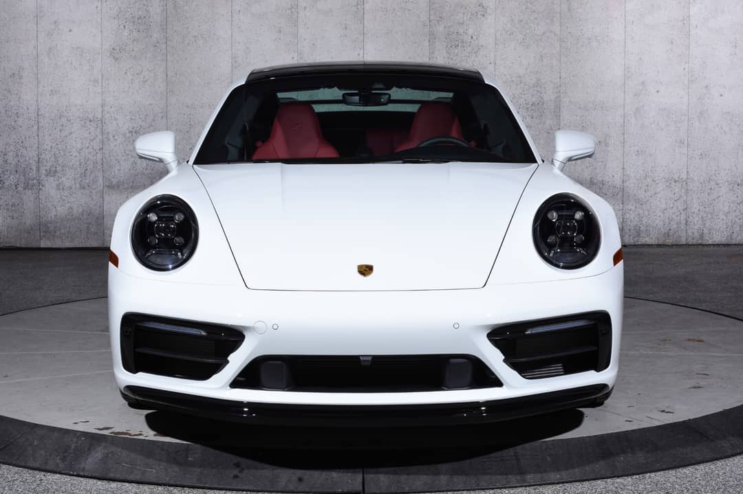 2024 Porsche 911 Carrera 4S — photo 11