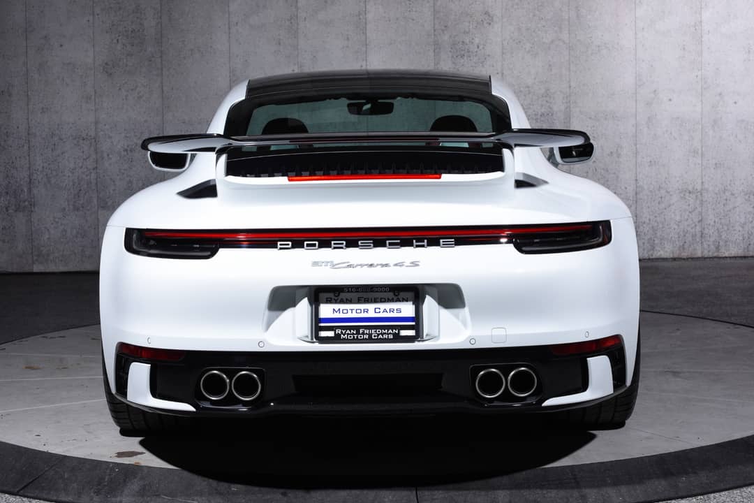 2024 Porsche 911 Carrera 4S — photo 12