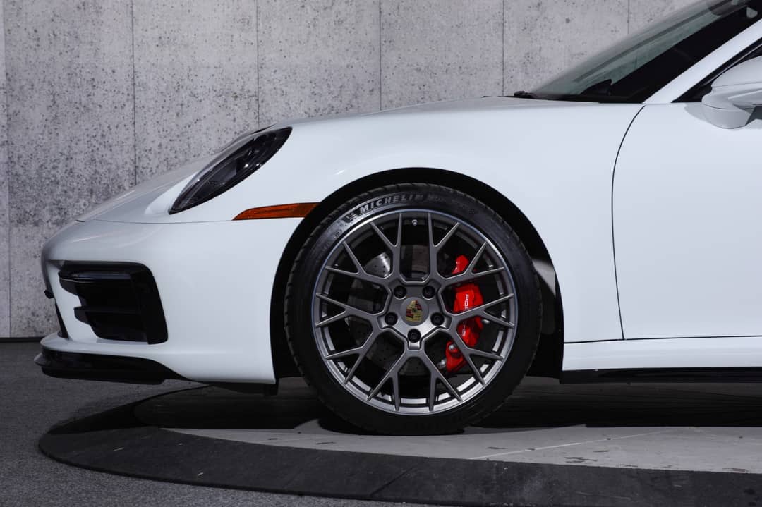 2024 Porsche 911 Carrera 4S — photo 15