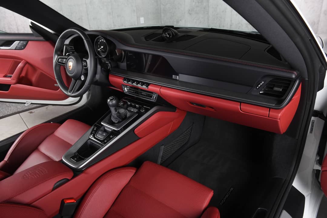2024 Porsche 911 Carrera 4S — photo 22