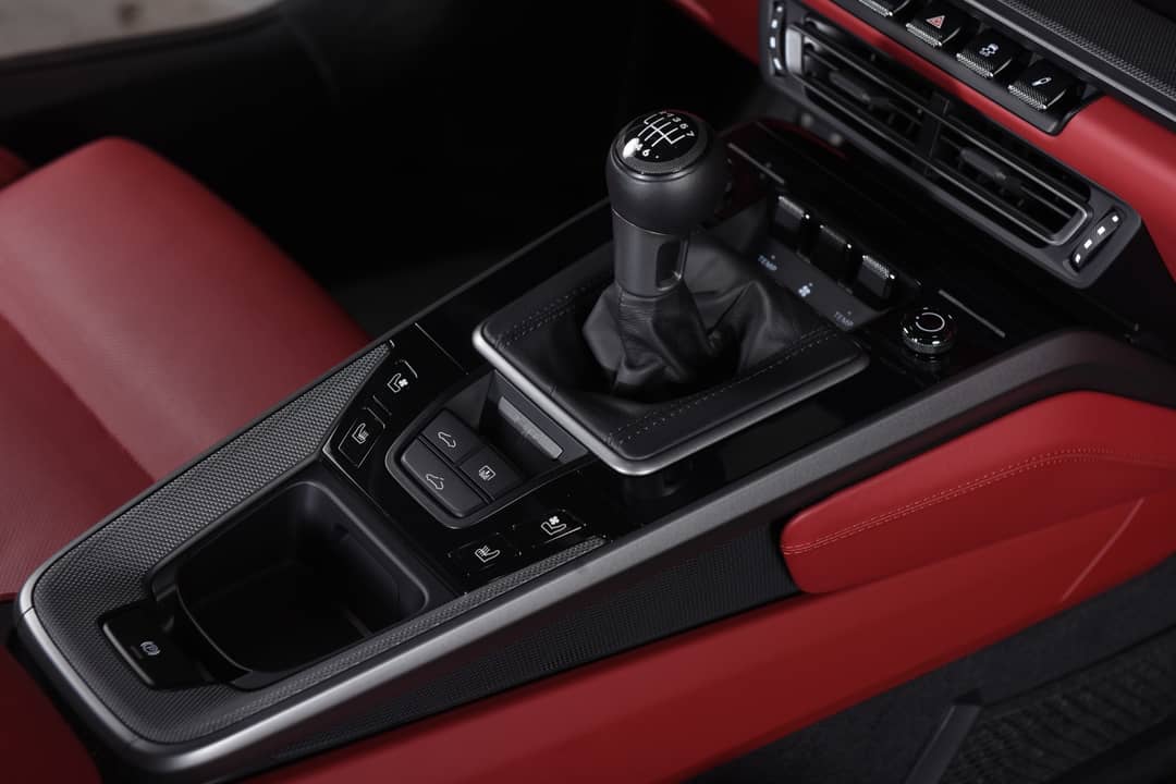 2024 Porsche 911 Carrera 4S — photo 24