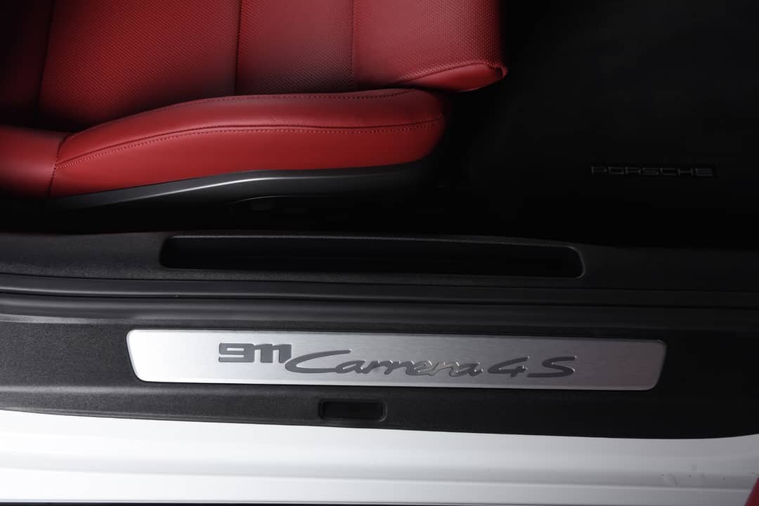 2024 Porsche 911 Carrera 4S — photo 28
