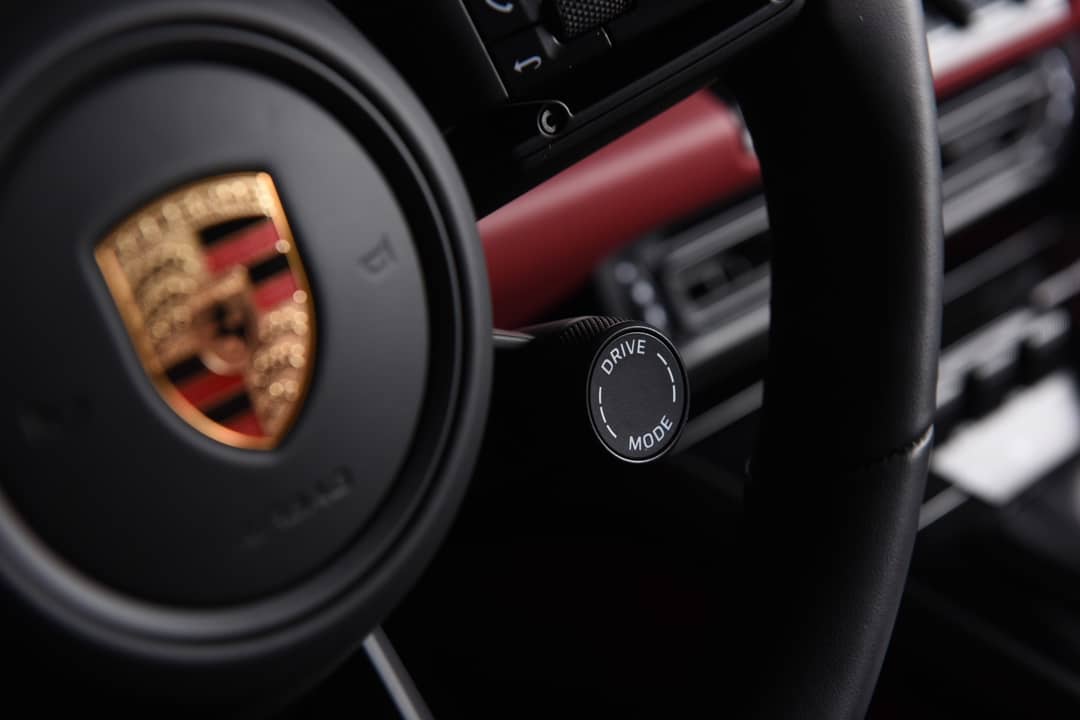 2024 Porsche 911 Carrera 4S — photo 32