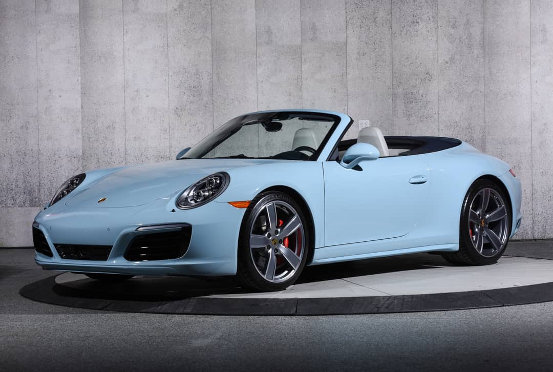 2017 Porsche 911 Carrera 4S — photo 2