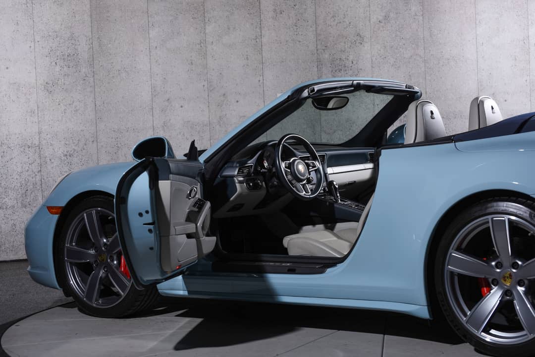 2017 Porsche 911 Carrera 4S — photo 15