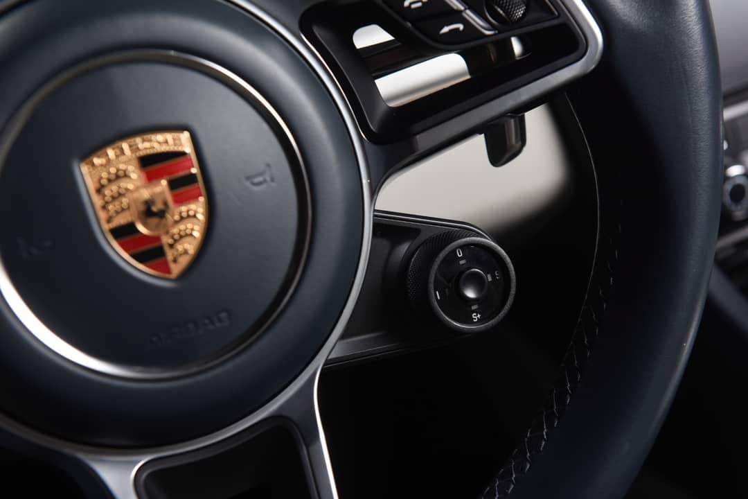 2017 Porsche 911 Carrera 4S — photo 25