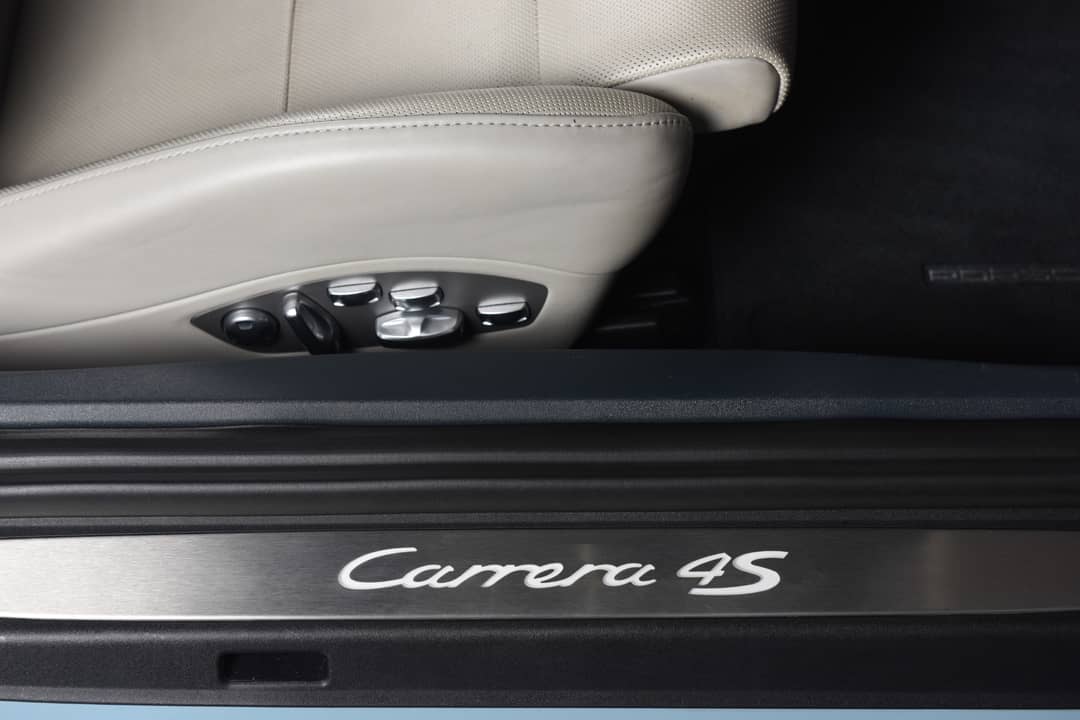 2017 Porsche 911 Carrera 4S — photo 31
