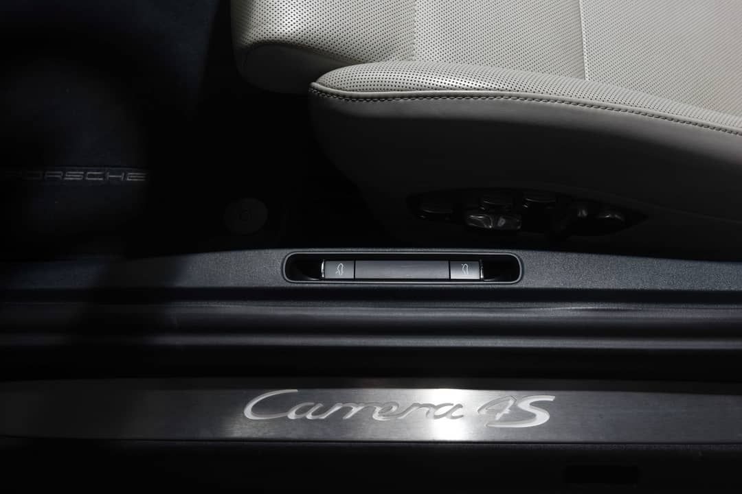 2017 Porsche 911 Carrera 4S — photo 32