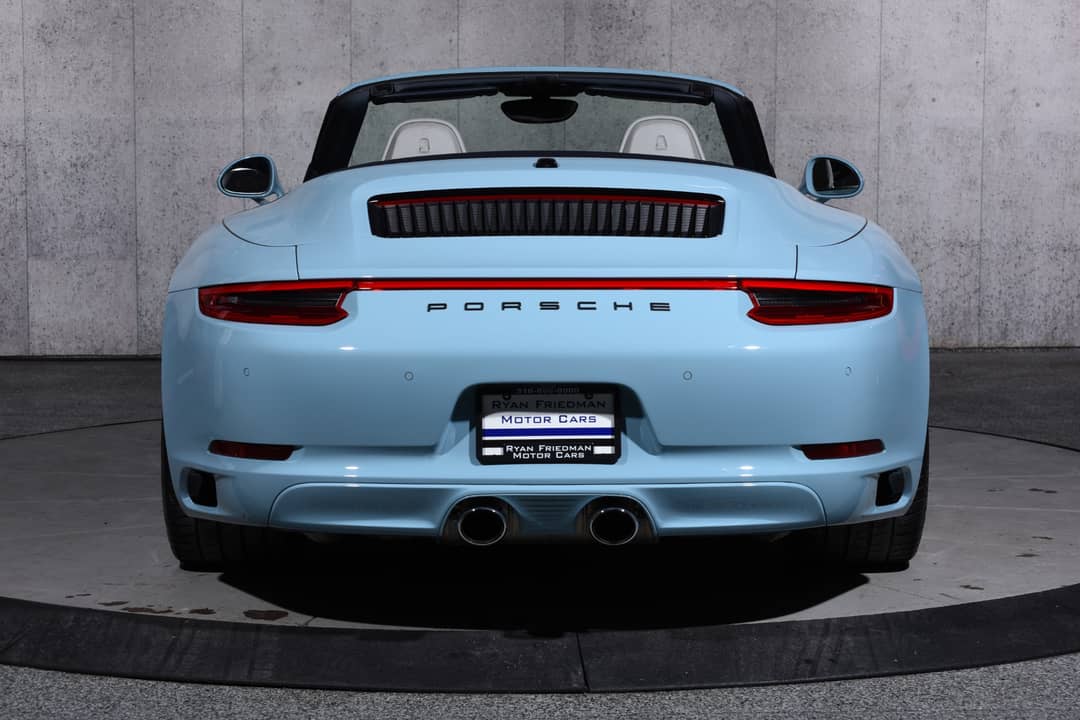 2017 Porsche 911 Carrera 4S — photo 9