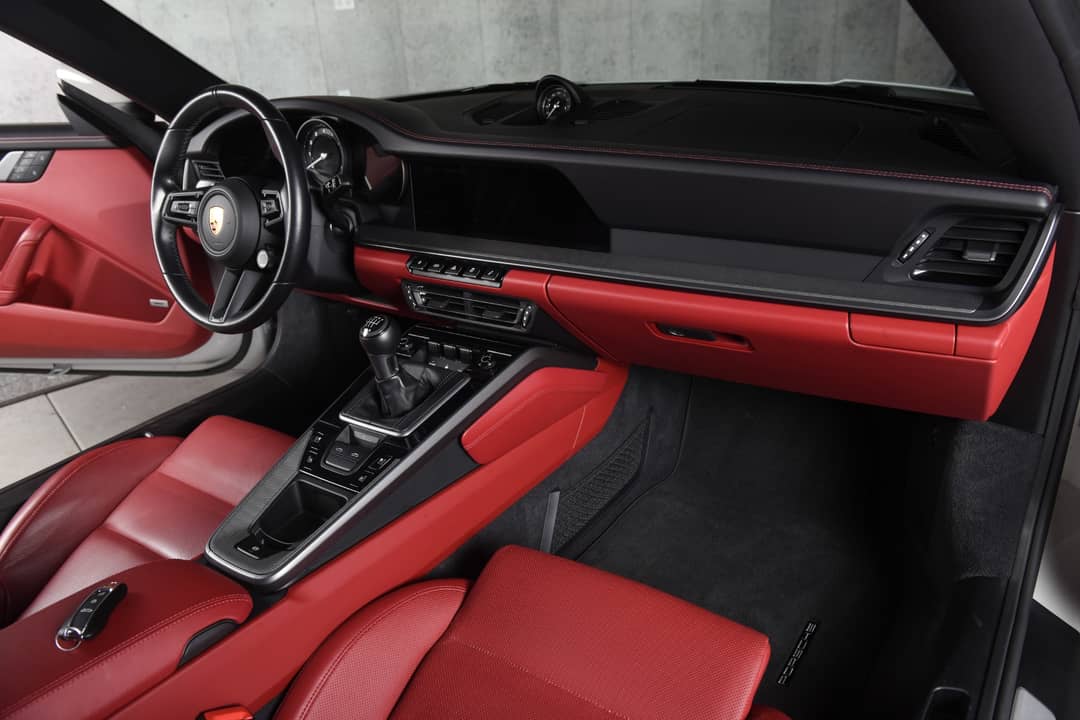 2022 Porsche 911 Targa 4S — photo 14