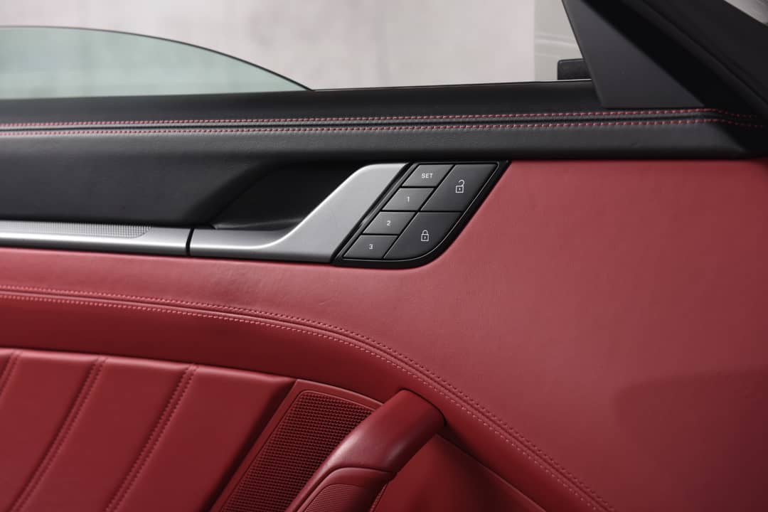 2022 Porsche 911 Targa 4S — photo 19