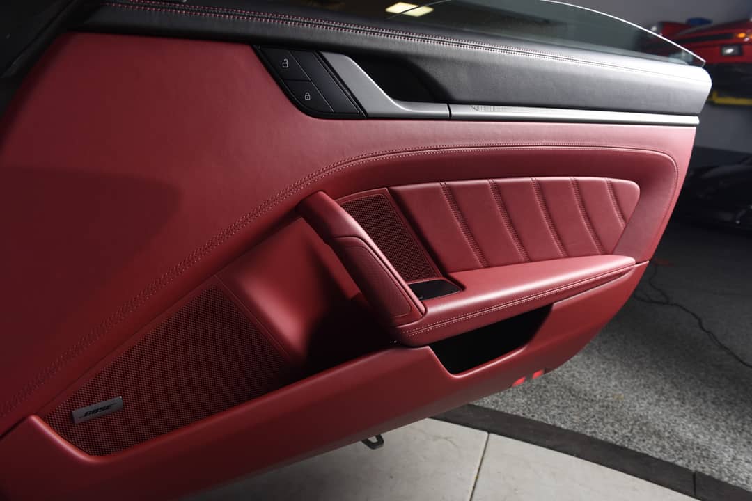 2022 Porsche 911 Targa 4S — photo 20