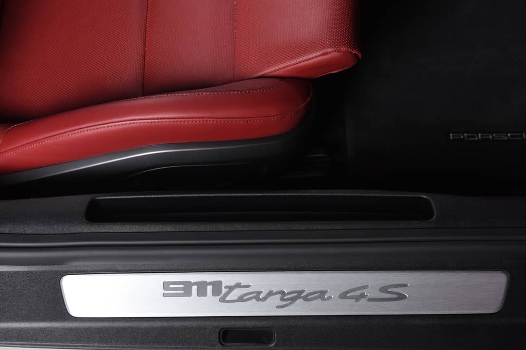 2022 Porsche 911 Targa 4S — photo 28