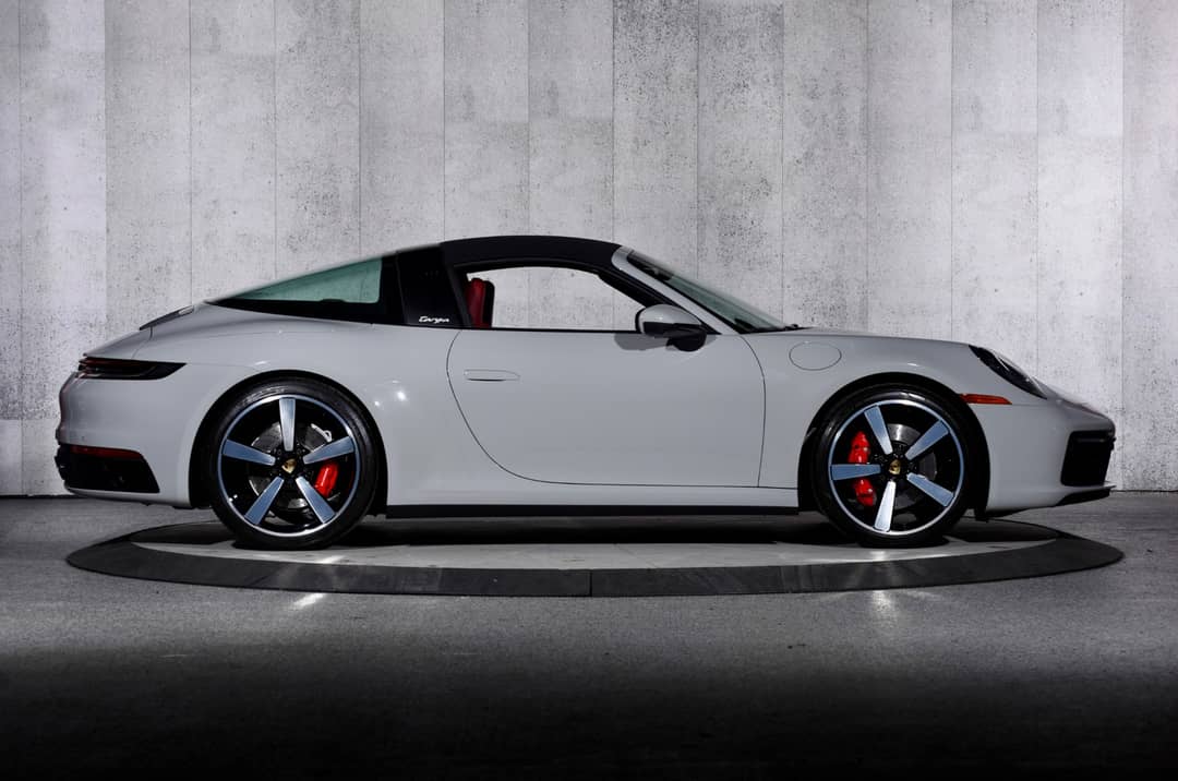 2022 Porsche 911 Targa 4S — photo 34
