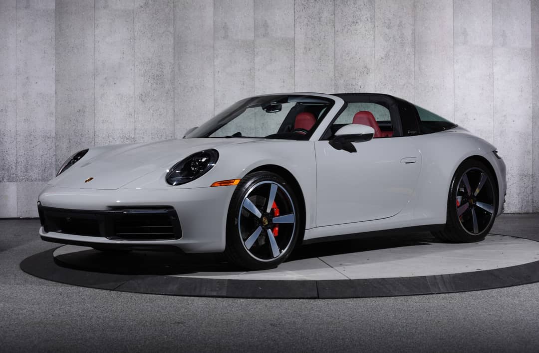 2022 Porsche 911 Targa 4S — photo 8