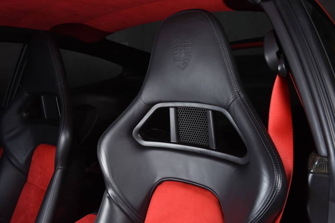 2011 Porsche 911 GT2 RS — photo 28