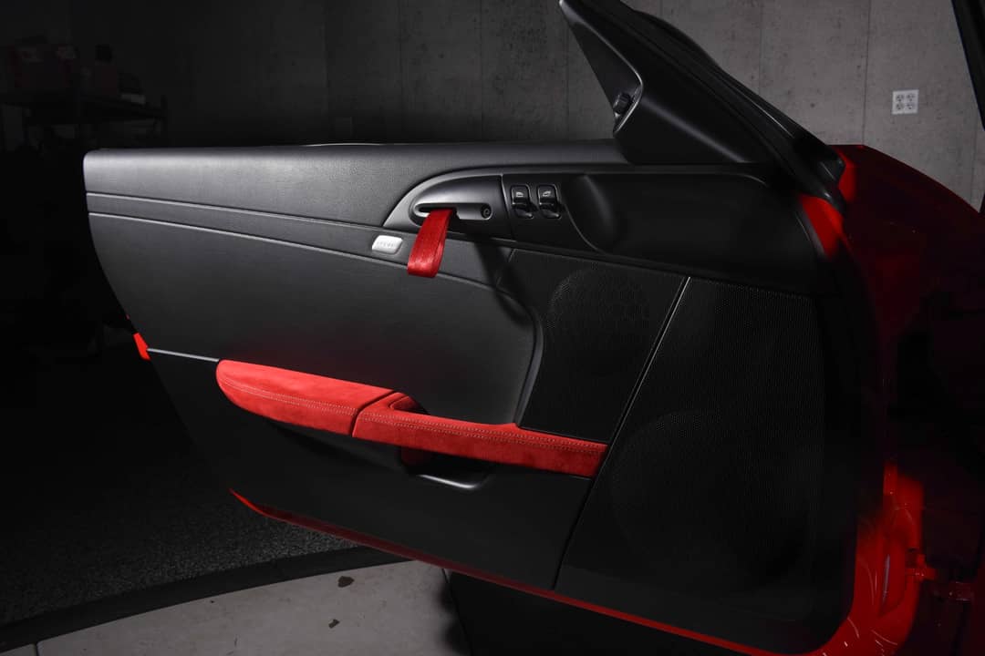 2011 Porsche 911 GT2 RS — photo 39