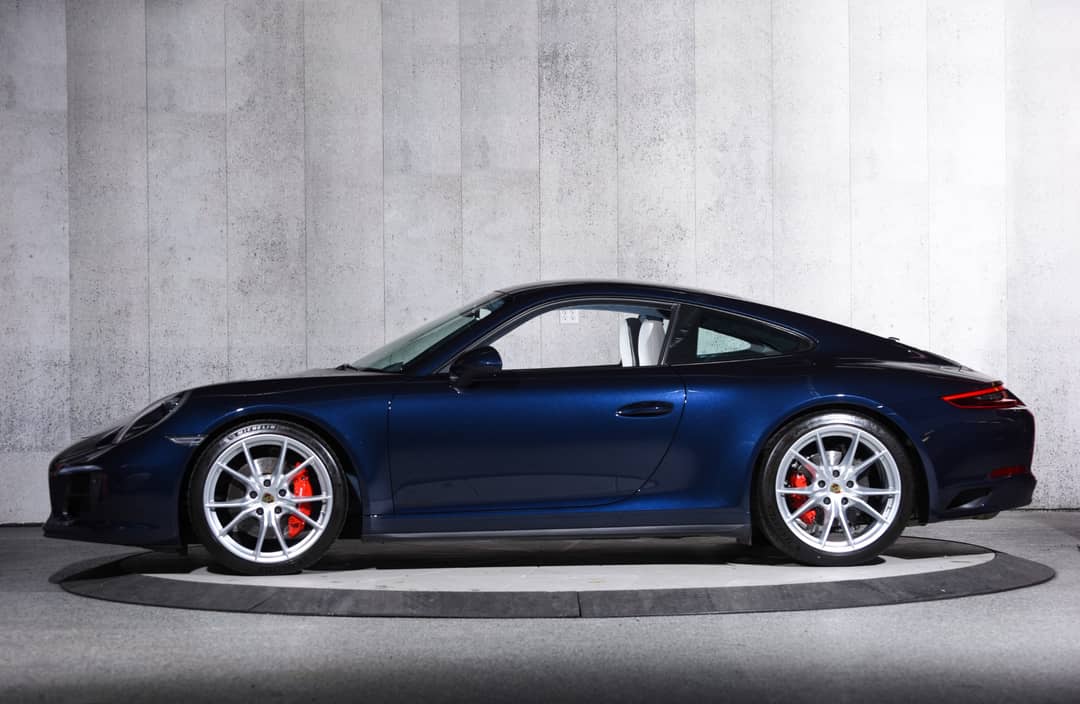 2019 Porsche 911 Carrera GTS — photo 11