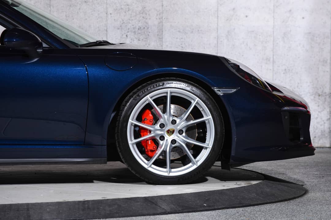 2019 Porsche 911 Carrera GTS — photo 12