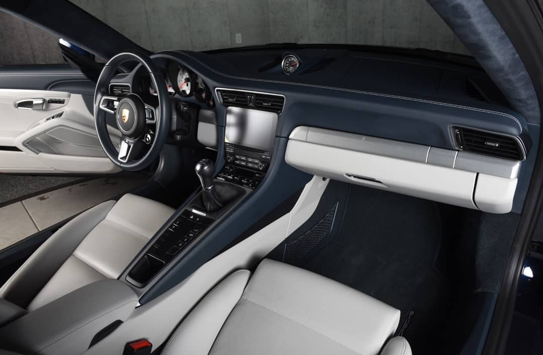 2019 Porsche 911 Carrera GTS — photo 15