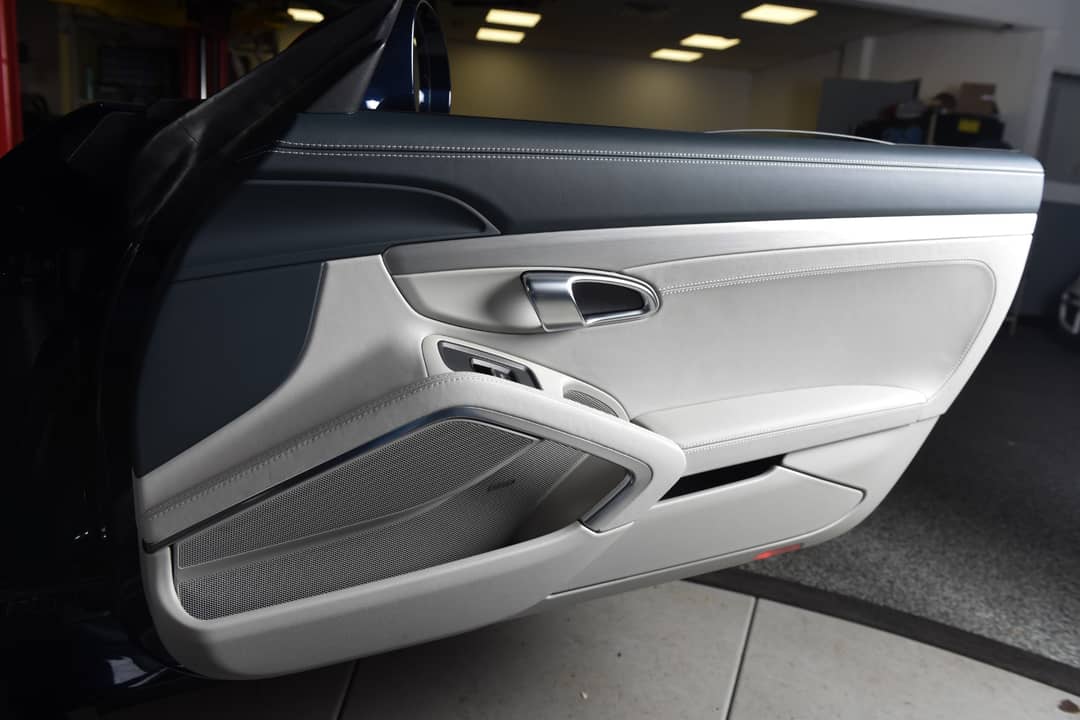 2019 Porsche 911 Carrera GTS — photo 24