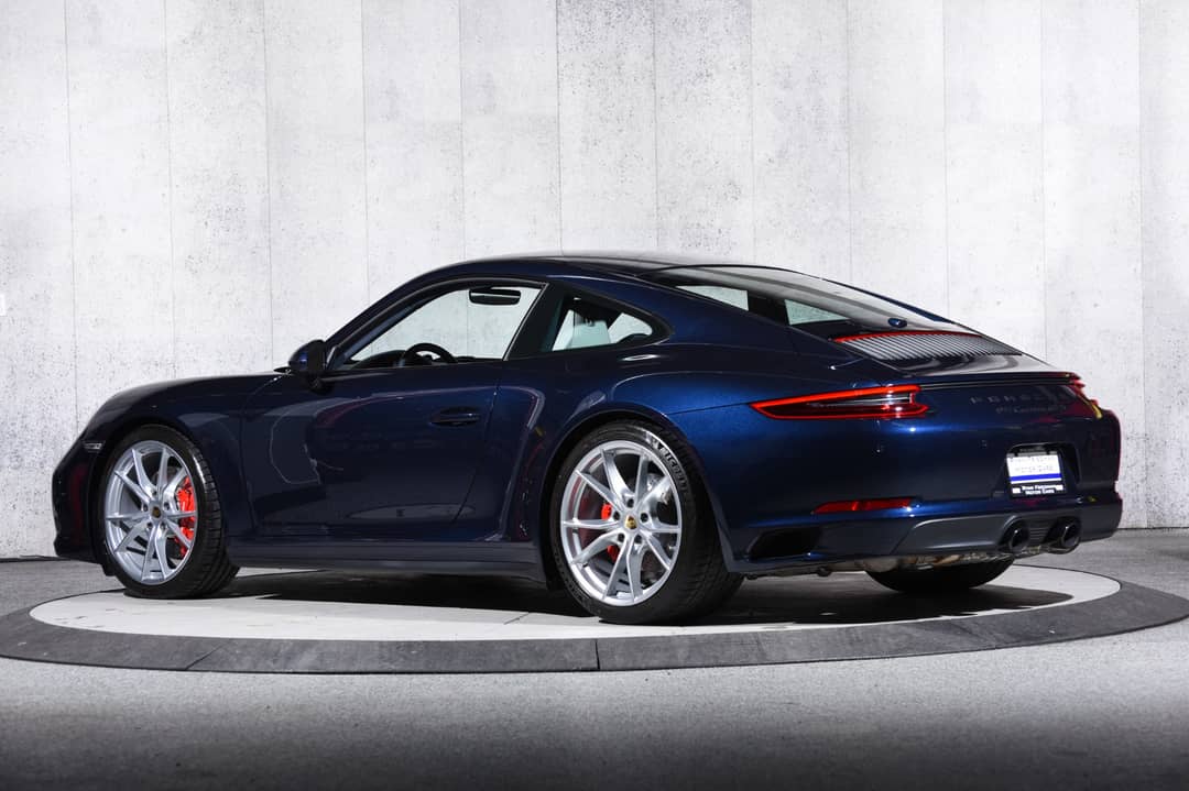 2019 Porsche 911 Carrera GTS — photo 9