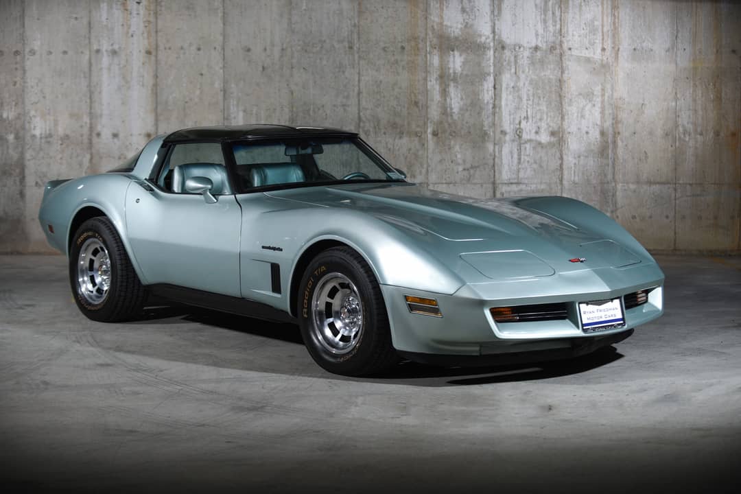 1982 Chevrolet Corvette — photo 2
