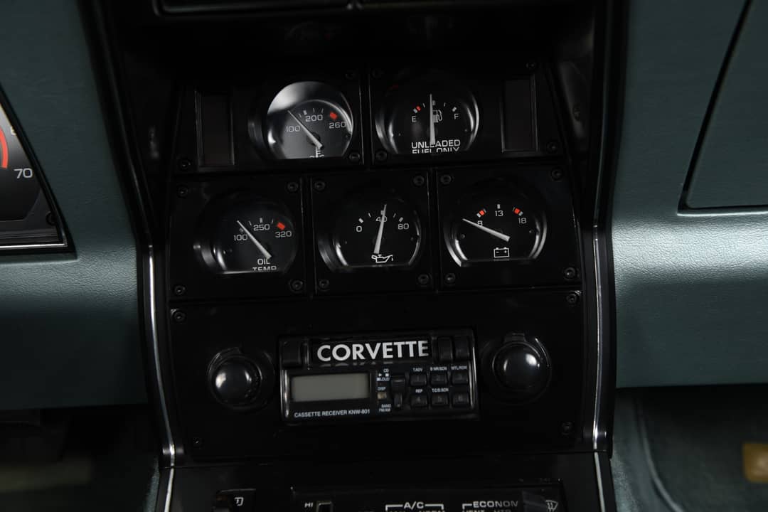 1982 Chevrolet Corvette — photo 36