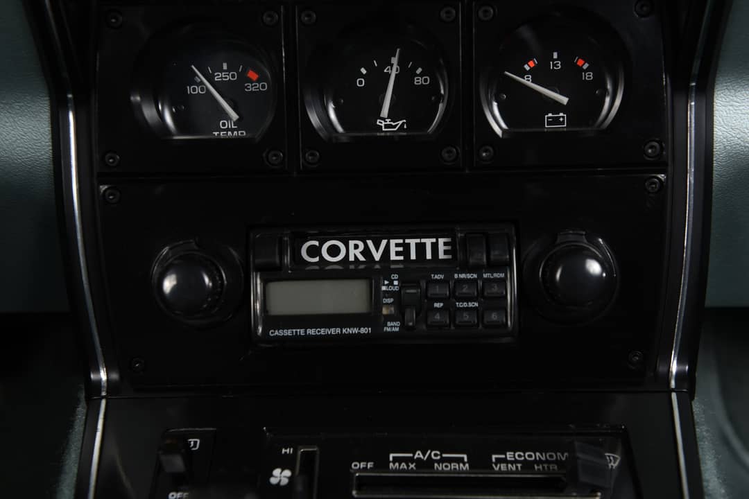 1982 Chevrolet Corvette — photo 37