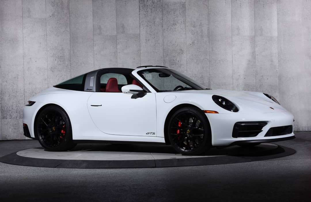 2024 Porsche 911 Targa 4 GTS — photo 2