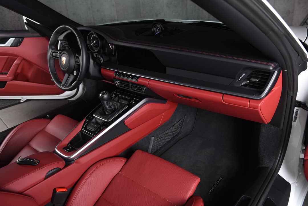 2024 Porsche 911 Targa 4 GTS — photo 13