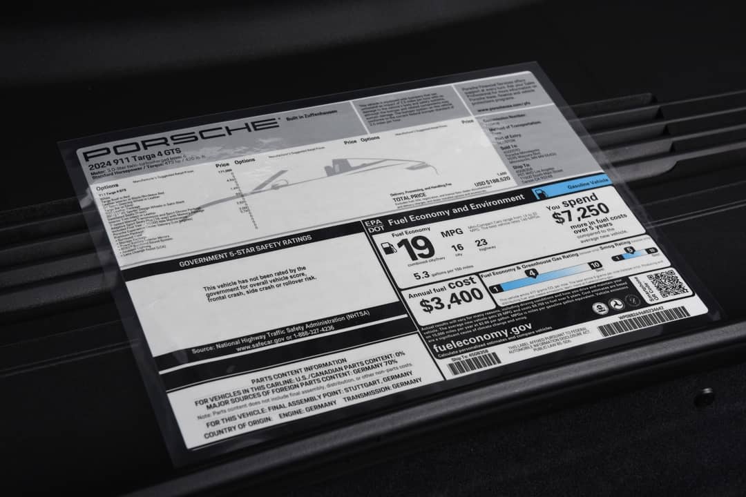 2024 Porsche 911 Targa 4 GTS — photo 29