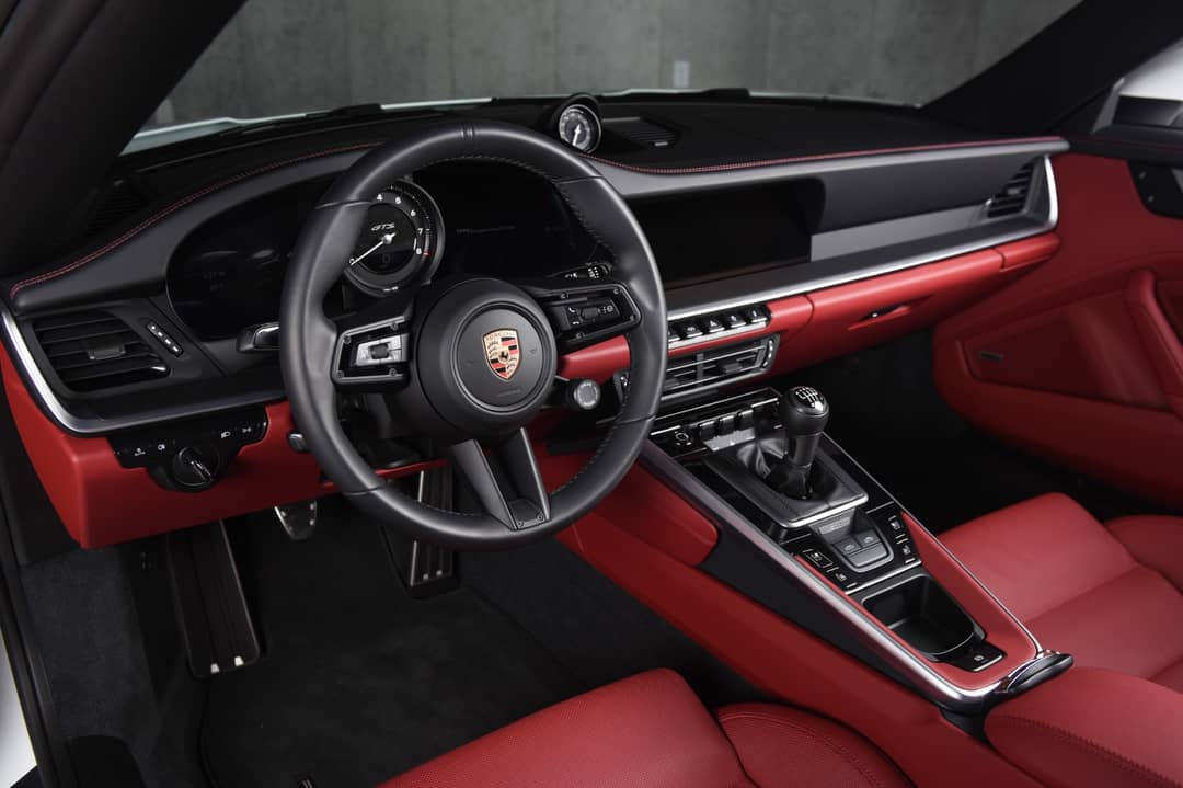 2024 Porsche 911 Targa 4 GTS — photo 4