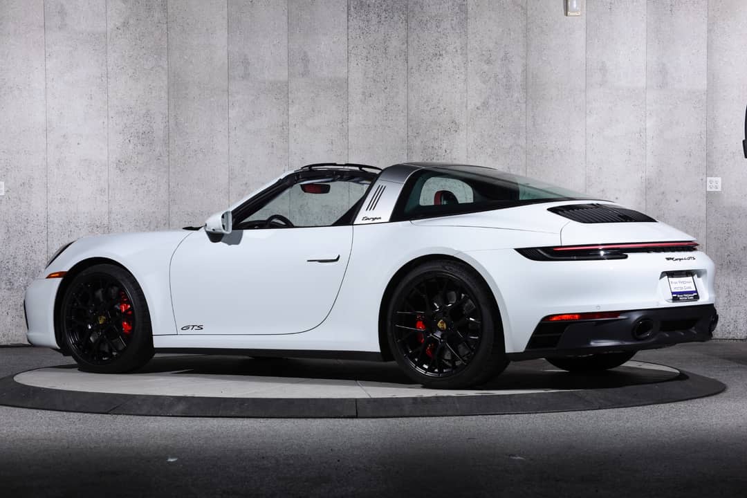 2024 Porsche 911 Targa 4 GTS — photo 9